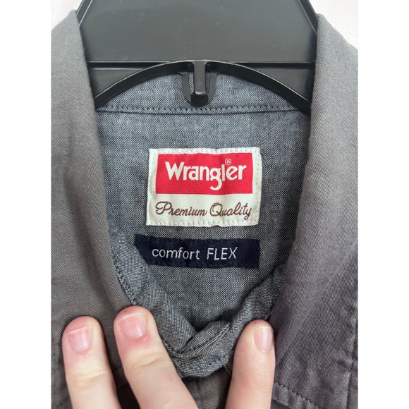 Wrangler Comfort Flex Mens Large Gray Short Sleeve Button Down Shirt - Picture 3 of 6